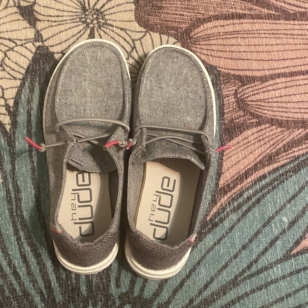 Hey Dude -women’s size 6